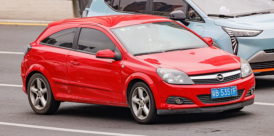 OPEL ASTRA H GTC China