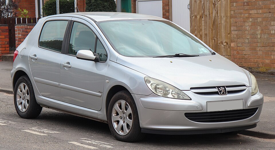 2002 Peugeot 307 Rapier 16V 1.6 Front 1