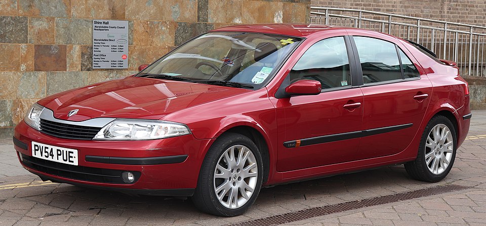 960px 2005 Renault Laguna Dynamique DCi 120 1.9 Front