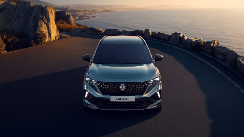 Fransmännen pressar 1188 kilometer ur nya elektriska Renault Espace